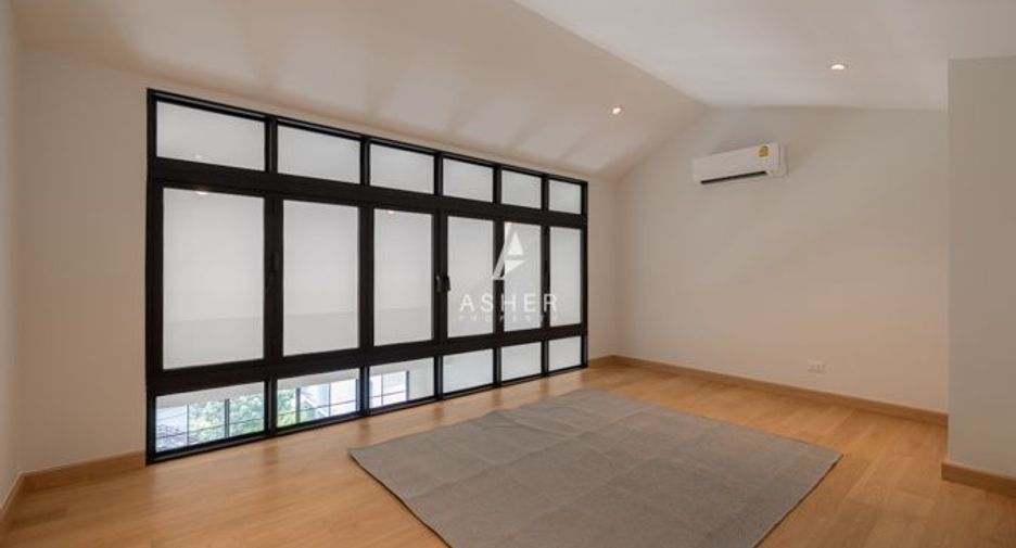 Casa en venta de 5 habitaciones en Watthana, Bangkok