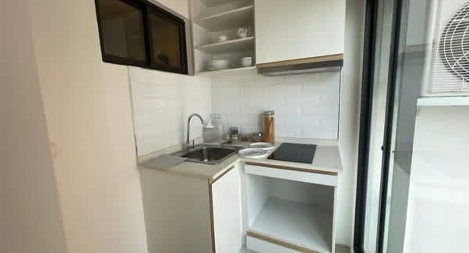 Condo en alquiler de 1 habitaciones en Khlong Toei, Bangkok