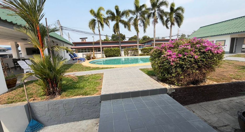 For rent and for sale 8 bedrooms house in Bang Lamung, Chonburi