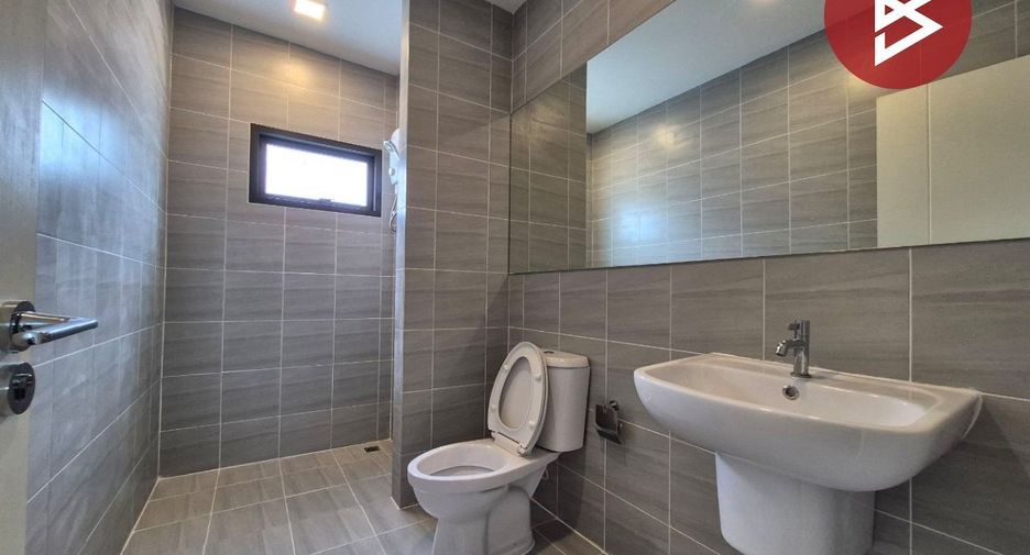 Haus zum Kauf mit 4 Zimmer in Mueang Samut Sakhon, Samut Sakhon