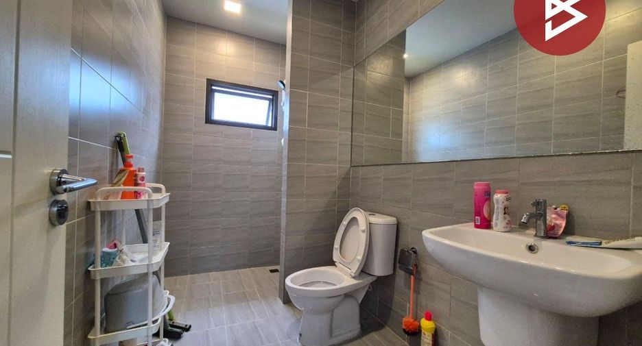 Haus zum Kauf mit 4 Zimmer in Mueang Samut Sakhon, Samut Sakhon