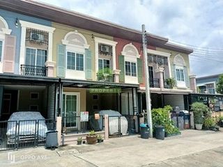 For sale 2 bedrooms townhouse in Bang Khae, Bangkok