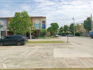 For sale 2 bedrooms townhouse in Bang Khae, Bangkok