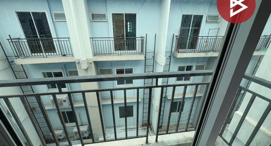 出售 2 卧室 联排别墅 在 Phra Samut Chedi, Samut Prakan