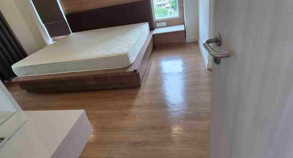 Wohnung zur Miete mit 3 Zimmer in Watthana, Bangkok