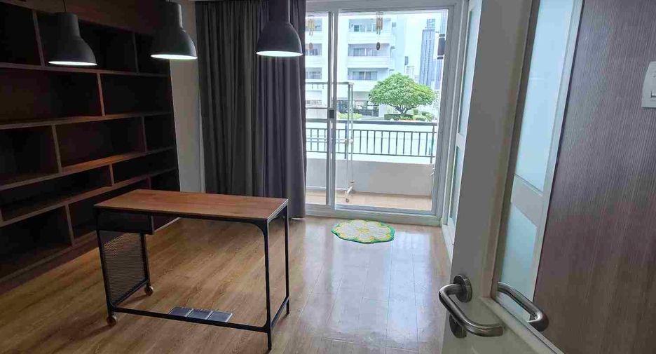 Wohnung zur Miete mit 3 Zimmer in Watthana, Bangkok