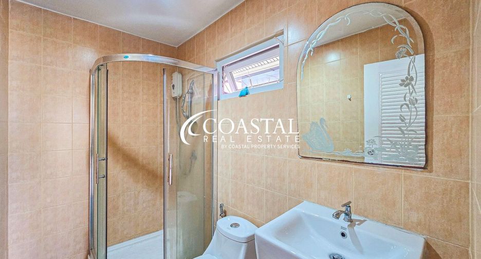 For rent 4 bedrooms house in Bang Lamung, Chonburi