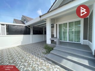 For sale 2 bedrooms townhouse in Krathum Baen, Samut Sakhon