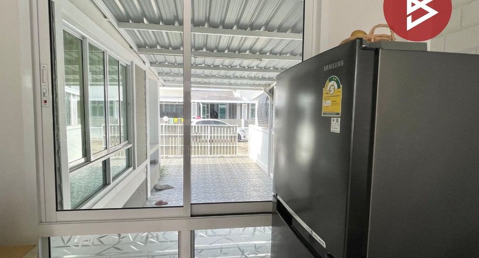 Reihenhaus zum Kauf mit 2 Zimmer in Krathum Baen, Samut Sakhon