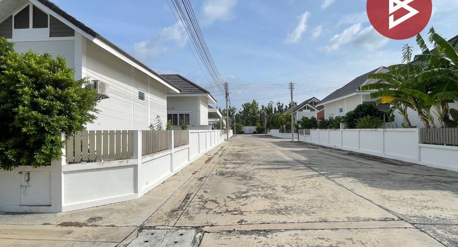 Reihenhaus zum Kauf mit 2 Zimmer in Krathum Baen, Samut Sakhon