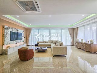 For sale 5 bedrooms house in Bang Lamung, Chonburi