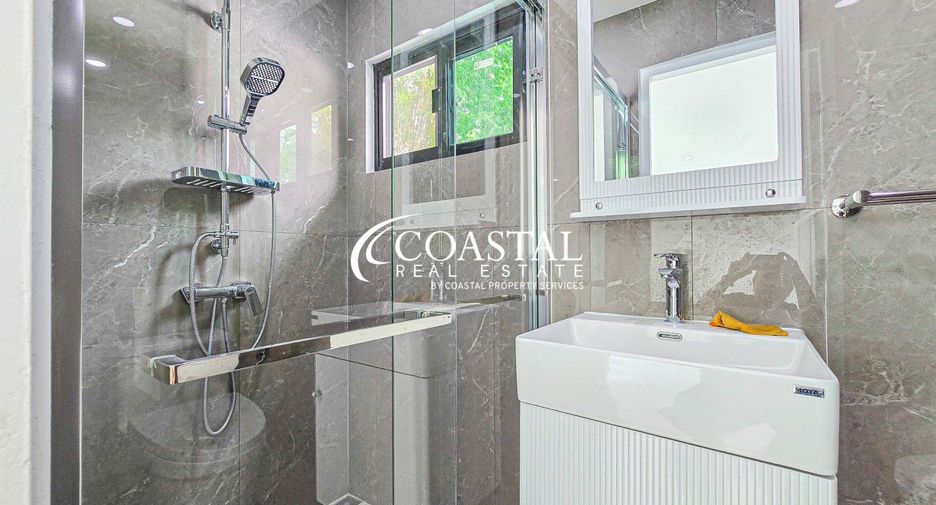 For sale 5 bedrooms house in Bang Lamung, Chonburi
