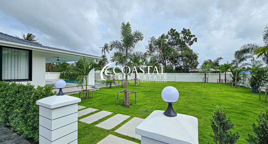 For sale 5 bedrooms house in Bang Lamung, Chonburi