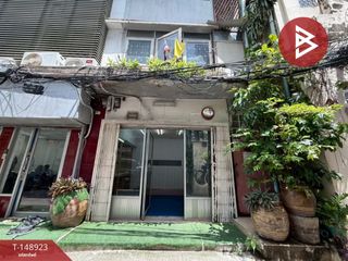 Local comercial en venta de 3 habitaciones en Bang Rak, Bangkok