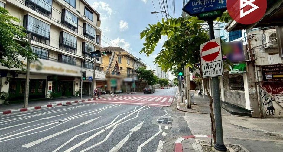 Local comercial en venta de 3 habitaciones en Bang Rak, Bangkok