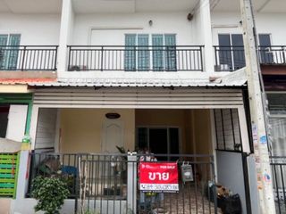 For sale 3 ベッドルーム townhouse in Sam Phran, Nakhon Pathom