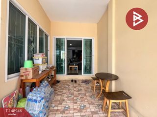 For sale 3 ベッドルーム townhouse in Sam Phran, Nakhon Pathom