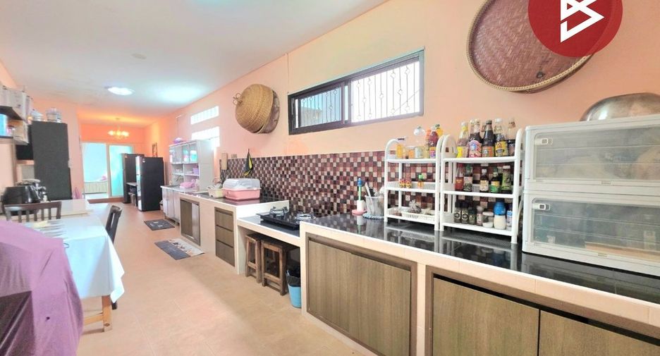 For sale 4 bedrooms house in Bang Lamung, Chonburi
