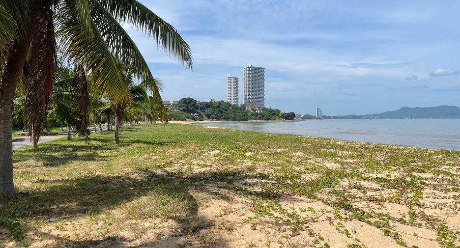 For sale 3 bedrooms villa in Na Jomtien, Pattaya