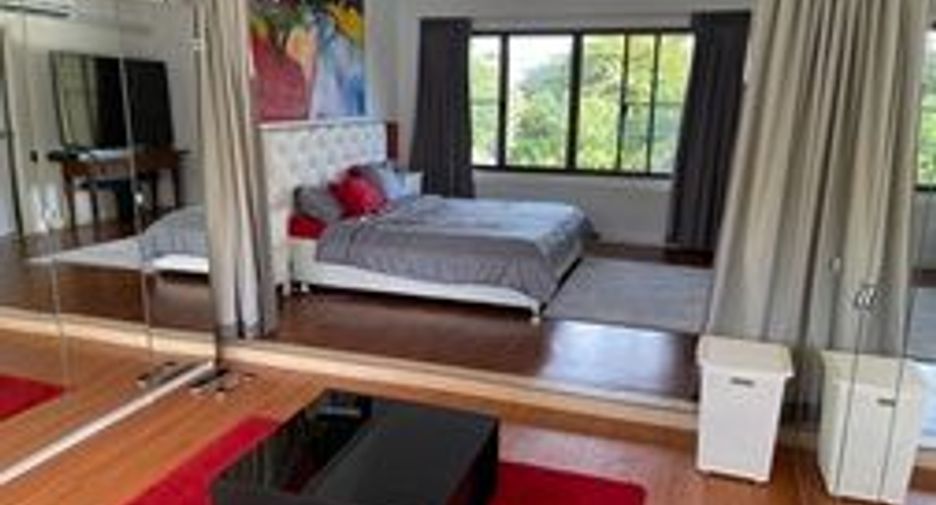 For sale 3 bedrooms villa in Na Jomtien, Pattaya
