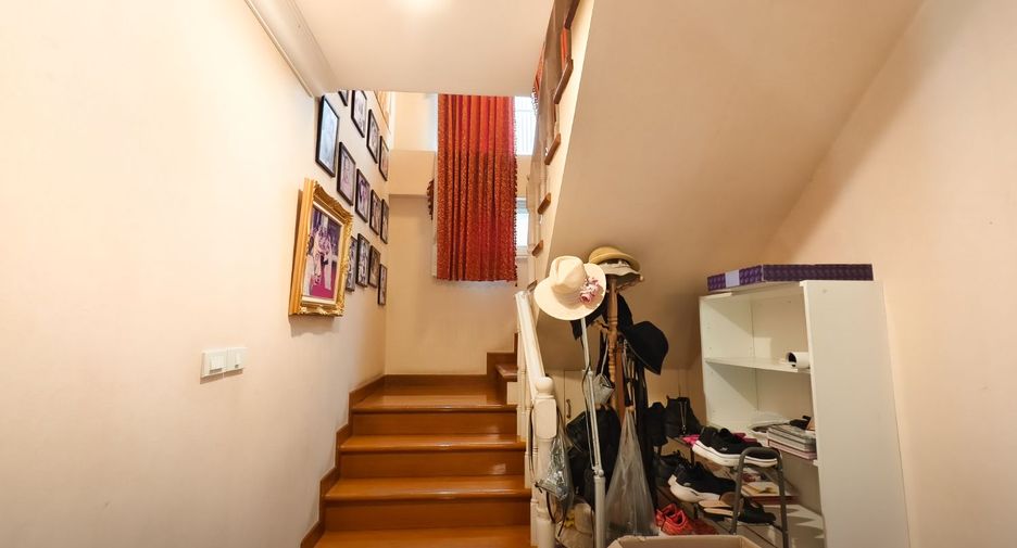 Haus zum Kauf mit 3 Zimmer in Bang Na, Bangkok