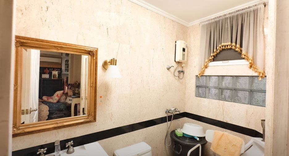 Haus zum Kauf mit 3 Zimmer in Bang Na, Bangkok