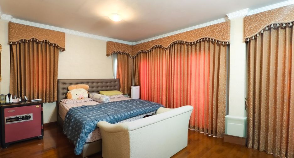 Haus zum Kauf mit 3 Zimmer in Bang Na, Bangkok