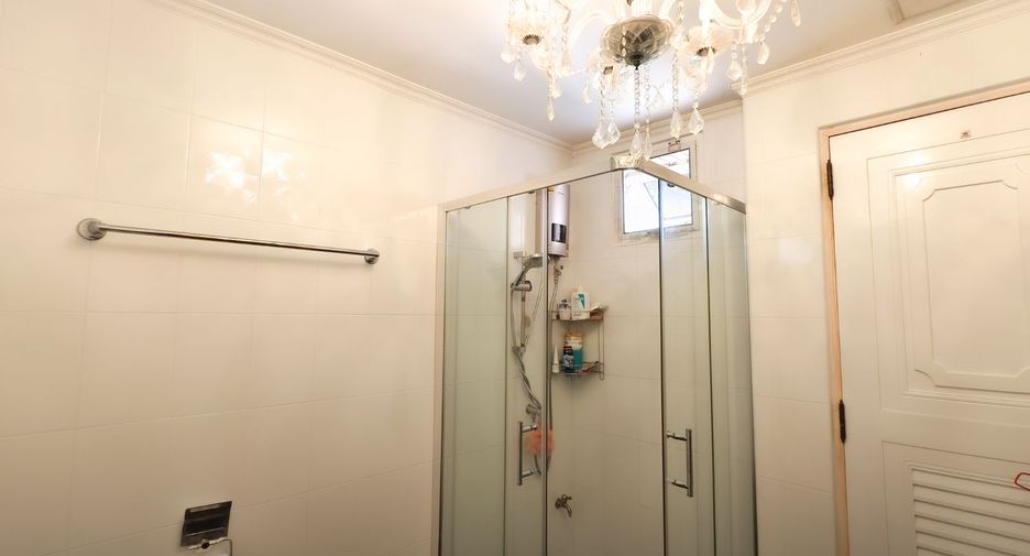 Haus zum Kauf mit 3 Zimmer in Bang Na, Bangkok