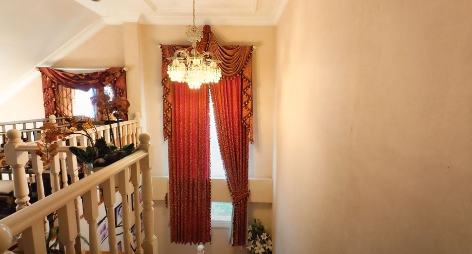 Haus zum Kauf mit 3 Zimmer in Bang Na, Bangkok