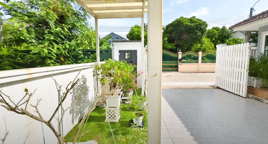 Haus zum Kauf mit 3 Zimmer in Bang Na, Bangkok