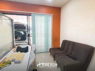 Casa adosada en venta de 3 habitaciones en Saphan Sung, Bangkok