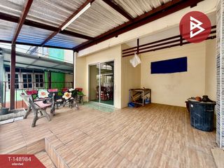 For sale 3 ベッドルーム townhouse in Sam Phran, Nakhon Pathom