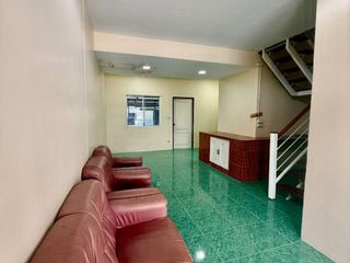For sale 3 ベッドルーム townhouse in Sam Phran, Nakhon Pathom