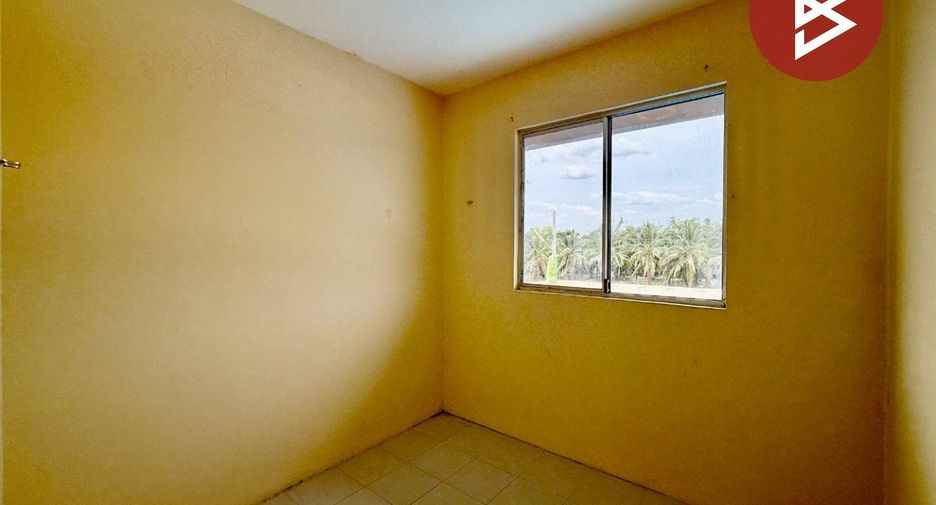 For sale 3 ベッドルーム townhouse in Sam Phran, Nakhon Pathom