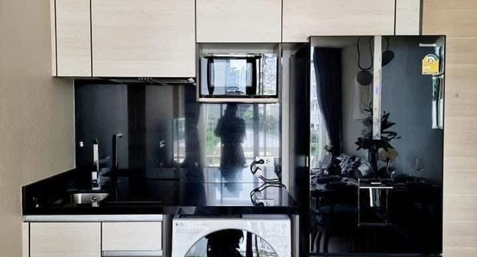 For rent 1 bed condo in Huai Khwang, Bangkok