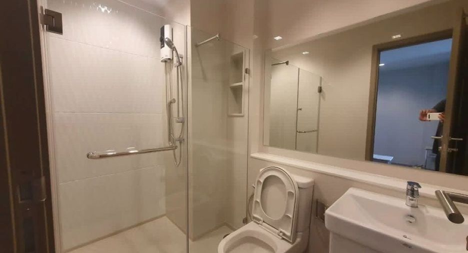 For rent 1 bed condo in Huai Khwang, Bangkok
