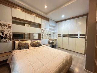 For rent 3 bedrooms condo in Khan Na Yao, Bangkok