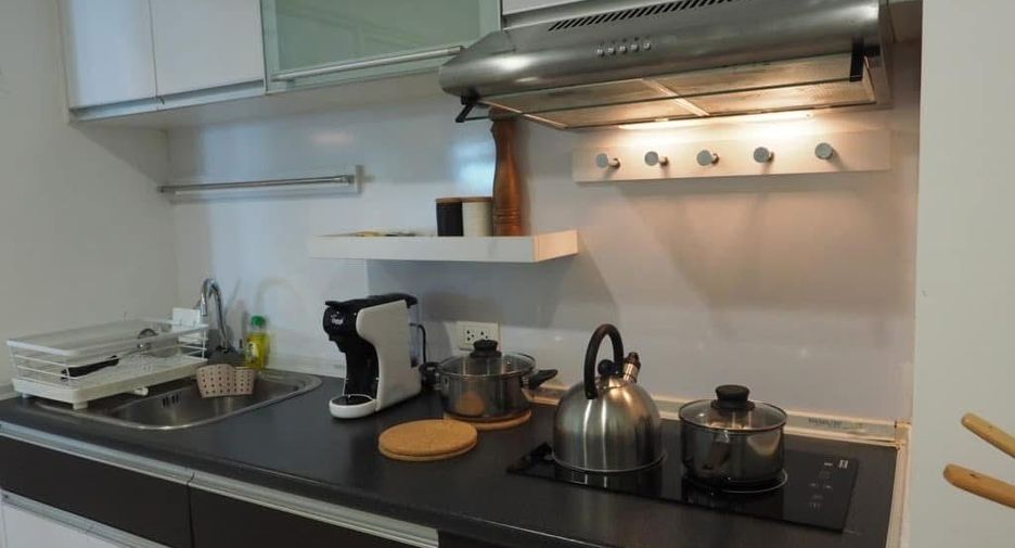 For rent 1 bed condo in Yan Nawa, Bangkok