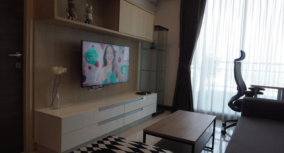For rent 1 bed condo in Yan Nawa, Bangkok