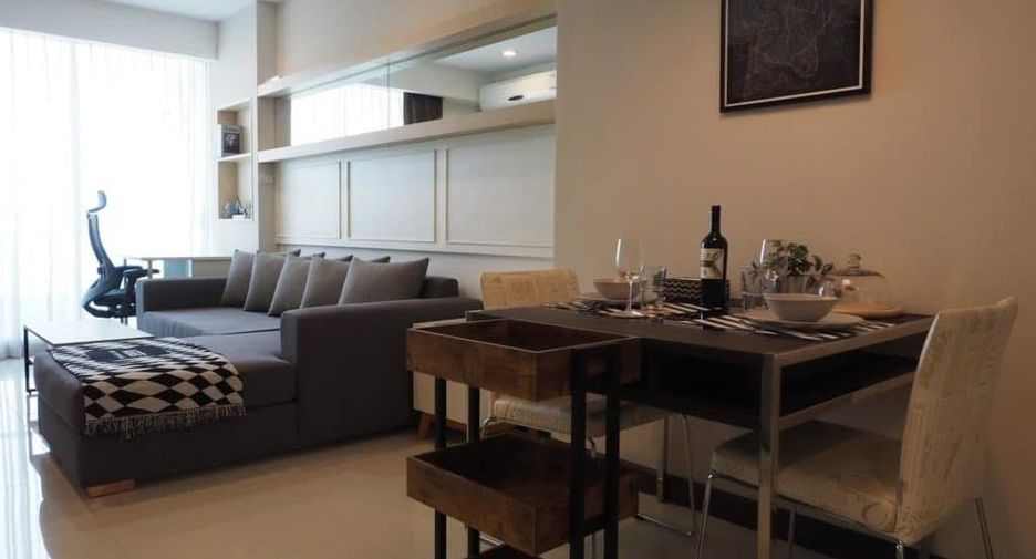 For rent 1 bed condo in Yan Nawa, Bangkok