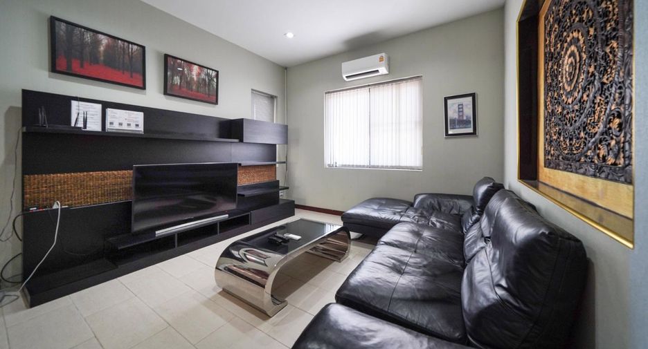 For sale 7 bedrooms villa in Bang Lamung, Chonburi