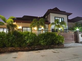 Villa en venta de 7 habitaciones en Bang Lamung, Chonburi