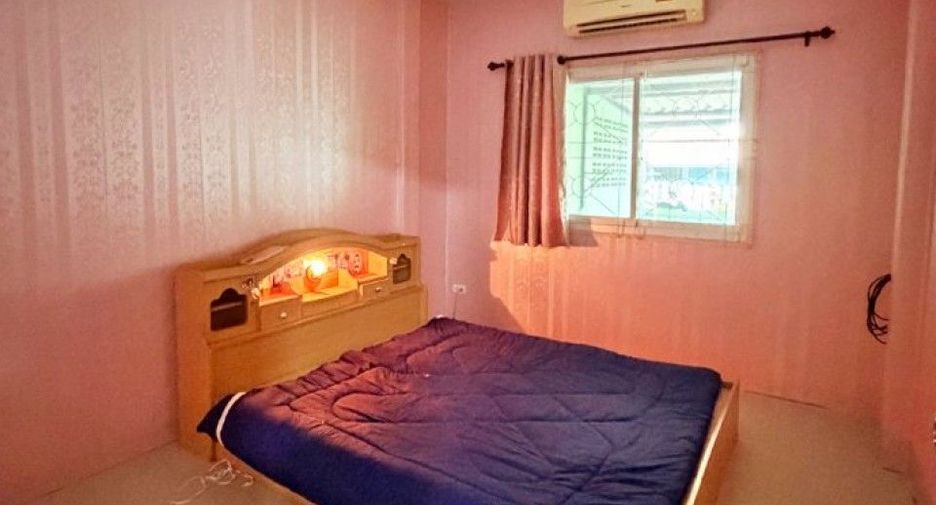 Reihenhaus zum Kauf mit 2 Zimmer in Si Maha Phot, Prachin Buri