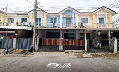 Casa adosada en alquiler y en venta de 3 habitaciones en Mueang Pathum Thani, Pathum Thani