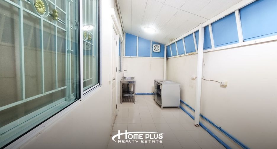 Casa adosada en alquiler y en venta de 3 habitaciones en Mueang Pathum Thani, Pathum Thani