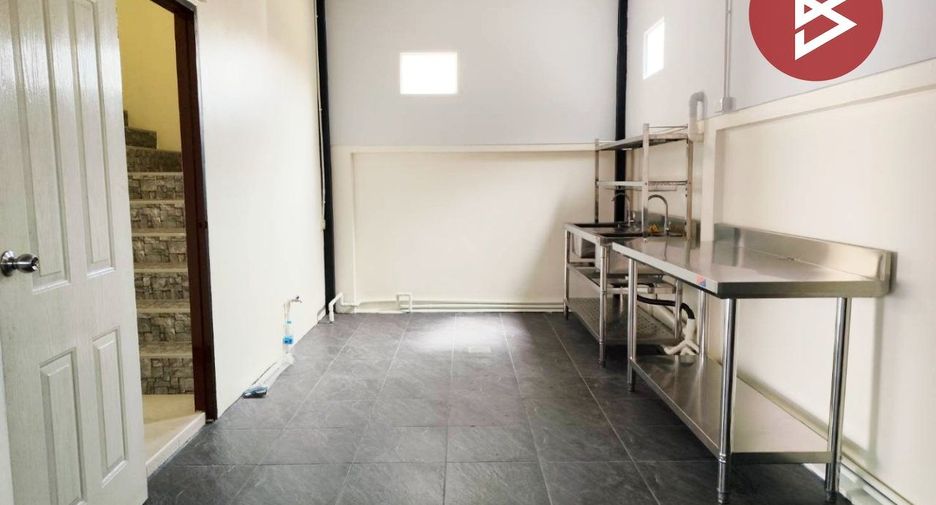 For sale 2 bedrooms retail Space in Phan Thong, Chonburi