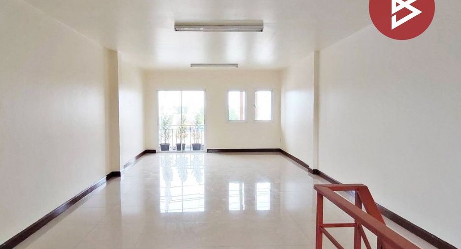 For sale 2 bedrooms retail Space in Phan Thong, Chonburi