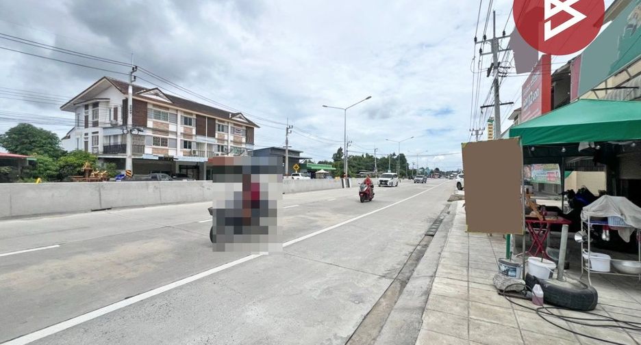 For sale 2 bedrooms retail Space in Phan Thong, Chonburi