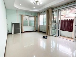 Casa en venta de 5 habitaciones en Thanyaburi, Pathum Thani