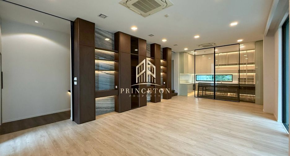 Casa en venta de 4 habitaciones en Saphan Sung, Bangkok